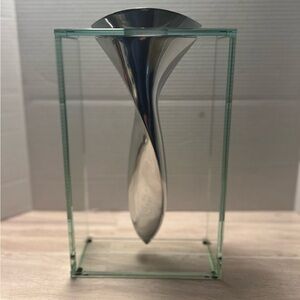 EUC~Vintage Lisa Mori Polished Cast Aluminum and Box Glass Twisted Tornado
Vase.